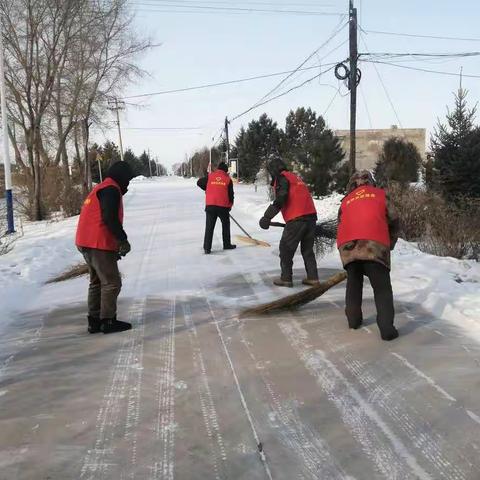 海格村新时代文明实践站:开展“雪天志愿行清雪暖人心”志愿服务活动