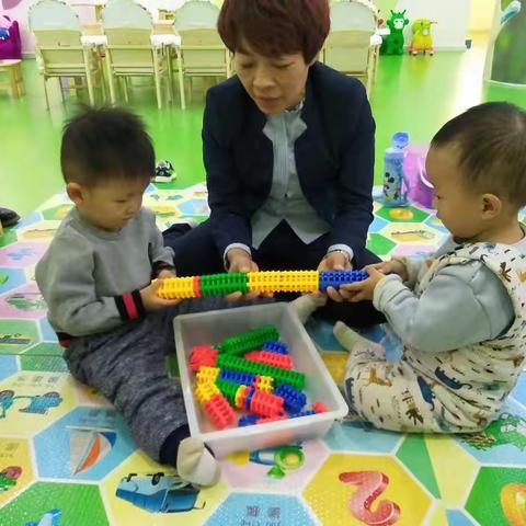 艾孚学前小托班——社会《认识颜色》