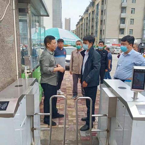 区委常委、政法委书记武小兵到泉西街道观摩智慧安防小区建设和网格化服务管理工作