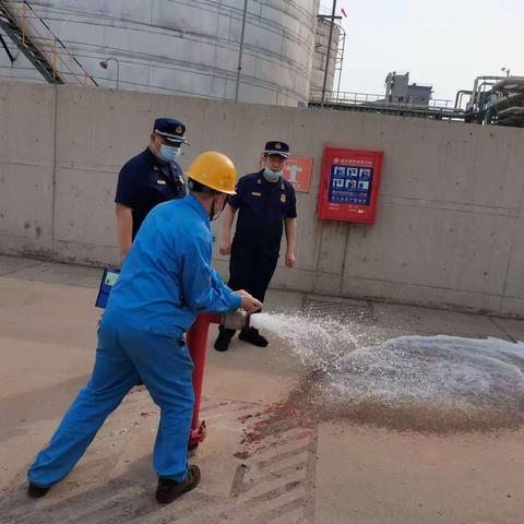 曹妃甸工业区消防救援大队深入辖区危化企业开展消防安全检查