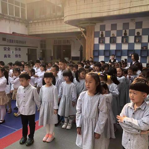 走进小学，快乐体验--康贝儿金贝幼儿园参观小学