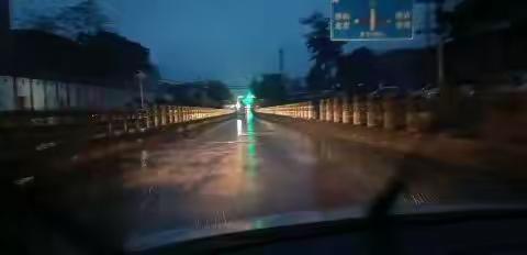 国庆遇上大雨