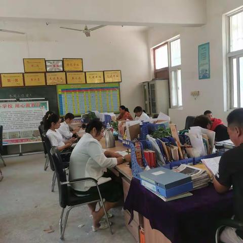 “安全无小事，平安大如天”——万隆乡李连小学国庆假期安全教育
