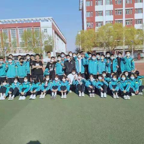 2013班在线主题班会-----少年，我们一起向未来！