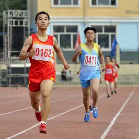 杨门虎将四海纵，润泽山河意从容，尧天舜日勇奋斗，好男有志闯九州！