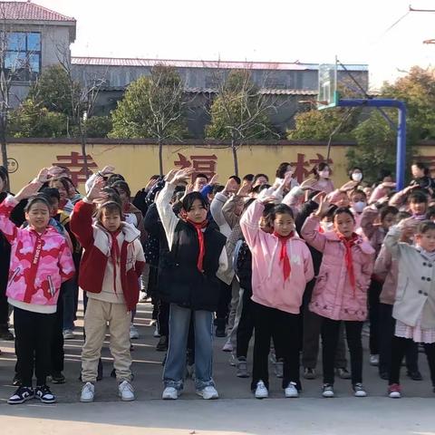 学习雷锋好榜样———和尚桥镇段庄小学升旗仪式纪实