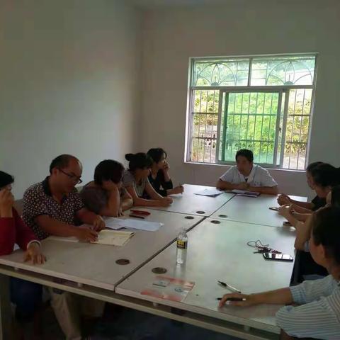 11月3日龙马分院召开健康扶贫工作推进会及安全生产会议