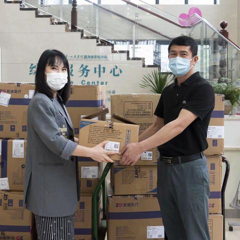爱心捐赠防疫物资   传递战“疫”正能量