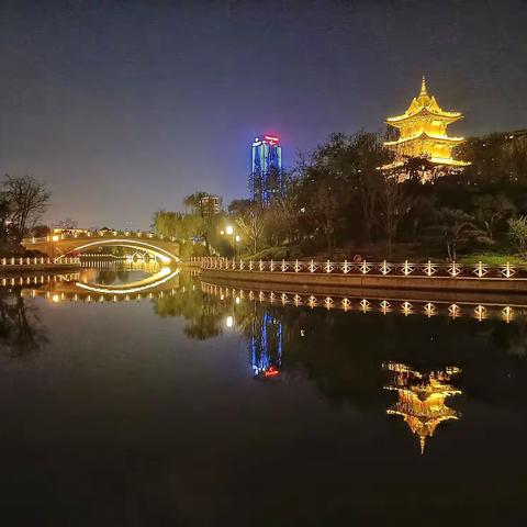 2021-4-10迎泽公园南边的夜景