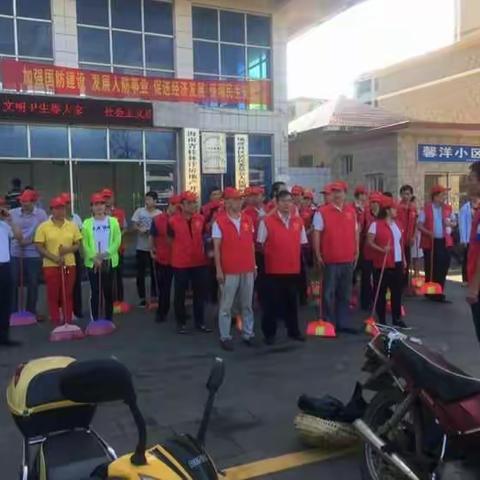 海口市人社局志愿者联合桂林洋场部社区计生协会志愿者开展卫生大扫除活动