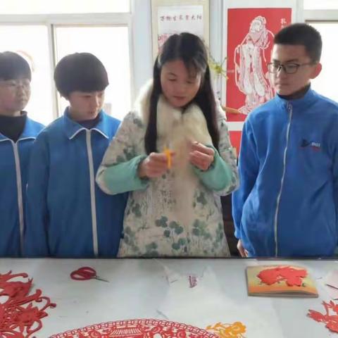 咏梅剪纸在传承，市级名校慕名而来