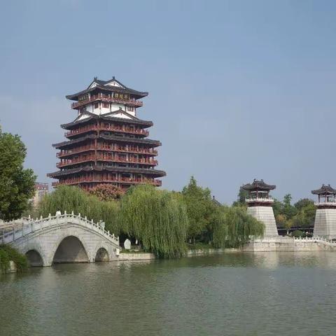 西湖胜景庆华诞