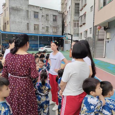 歹徒来啦――云潭童心幼儿园反恐防暴应急演练活动