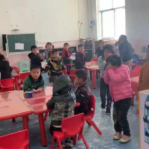 丁旗街道第一幼儿园2020年秋季火灾逃生演练