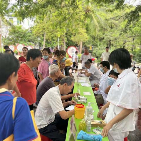 为民办实事，义诊暖人心