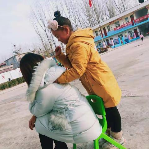 爱在感恩——感恩主题系列活动之感恩老师