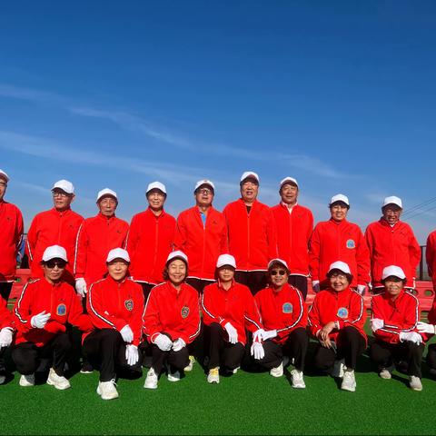 无悔踏上门球路 绿茵场上绽芳华