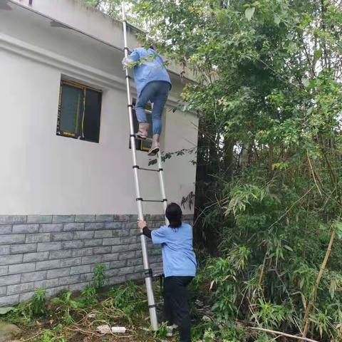 应对极端天气 ，全力做好应急处置工作，加大我街公厕常态化管理维护力度。