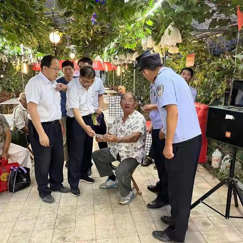 大泽山农行联合当地公安机关下乡进行消保宣传