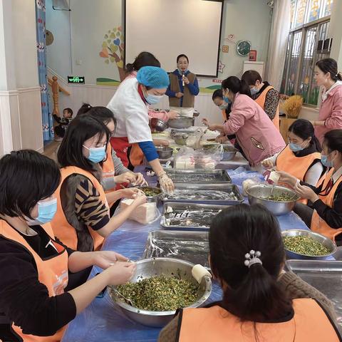 小苗苗幼儿园家长助厨包水饺🥟活动