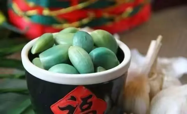 泡腊八蒜