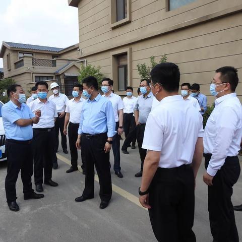 马保岭市长及省督导组分别到莱芜区督导未建成安置区建设工作