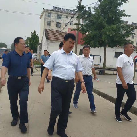 莱芜区开展第二次人居环境观摩