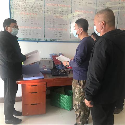 林业局纪检监察室前来辉河林场督导疫情防控工作