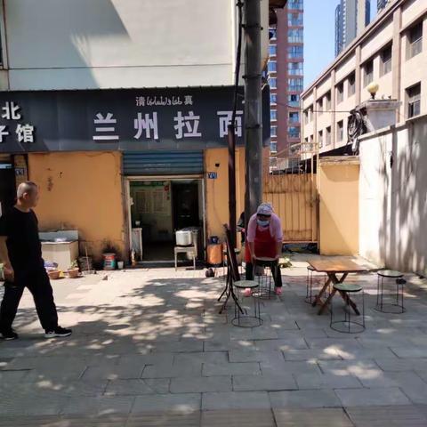 青山区红卫路街门前三包工作动态