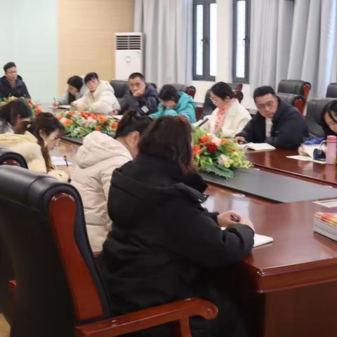 追求高质量 一起向未来﻿——2022年凤凰城小学春季开学全体教师工作部署会议