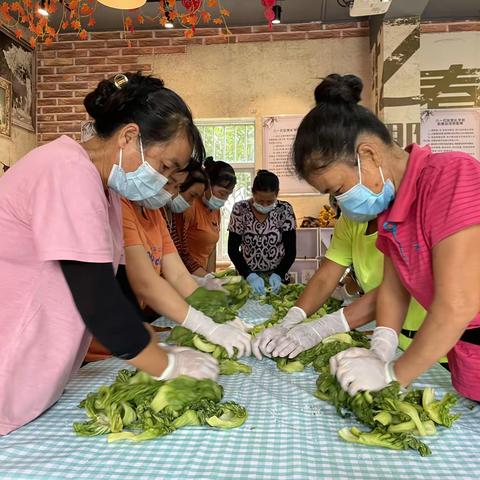 “寻味八一·共享美食”——齐齐动手制作侨味酸菜美食活动