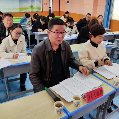 研思之路馥郁芬芳，课题之果丰硕飘香——榆林高新区第六小学校级课题结题答辩活动