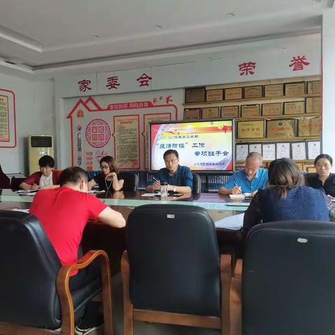春季学期新冠肺炎疫情防控演练报道