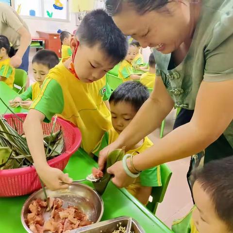 “体验悠悠民俗，共庆端午佳节”——黎埠镇育苗幼儿园端午节亲子活动