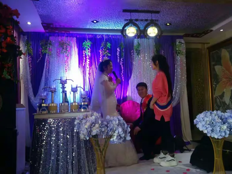 牵手婚庆业务经理:马宝山/邵翠英