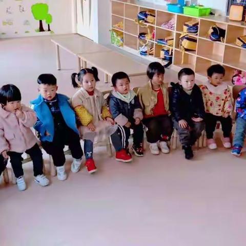 金泰和庄幼儿园月亮班月总结