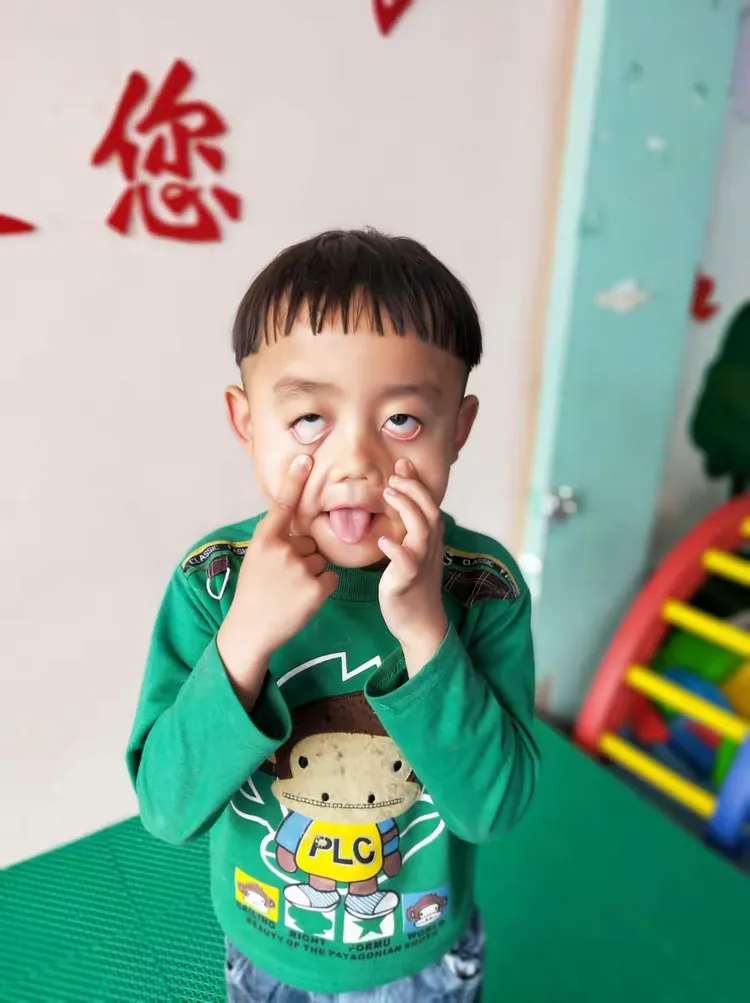 每日小记之做鬼脸大赛