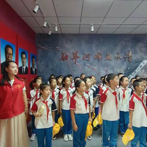 参观武威市双拥展厅
