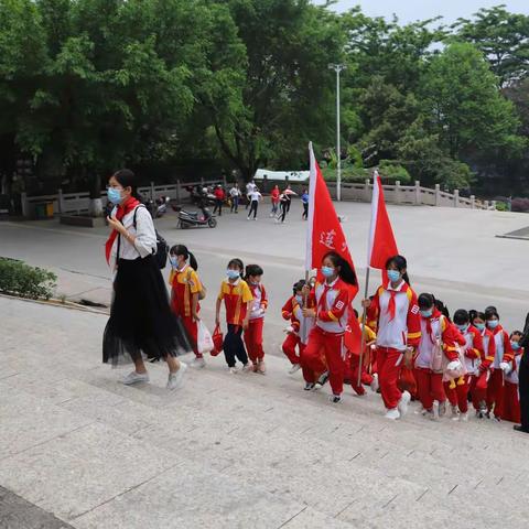 连州镇城北小学开展“学党史 悟思想 启航新征程”党员主题活动