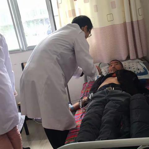 签约服务      健康守卫       底张中心卫生院家庭医生团队在行动