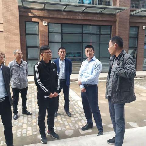 空港新城教育卫体局领导深入幸福里社区卫生服务站调研