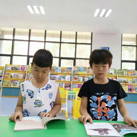 一（10）班丰富多彩的暑假生活