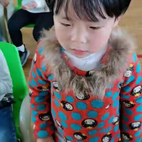 讨论采山楂的办法