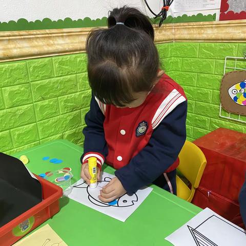 “区”动童年，“域”见智慧 ——兴华幼儿园丫丫一班