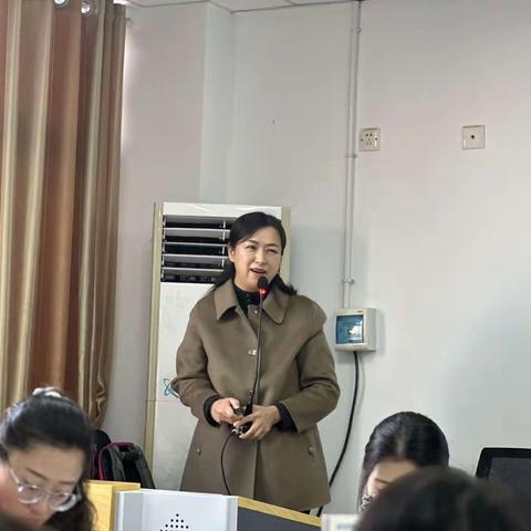 省级万名优秀中青年教师培育计划（小学英语）12.21活动简报—第四组