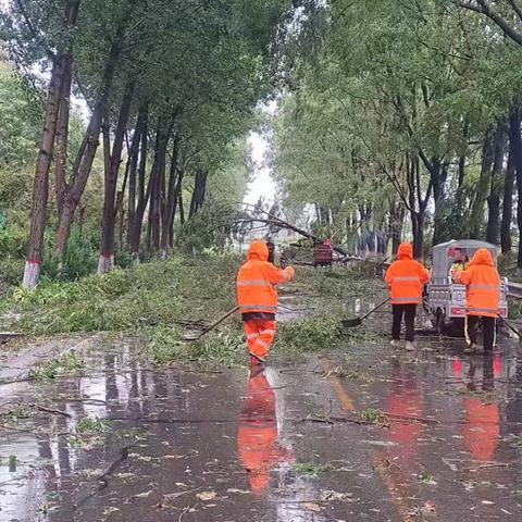 雨中抢通   保通保畅