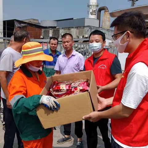 中秋显真情/温暖老人心