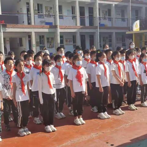 迎接党的二十大 培根铸魂育新人 —新郑市实验小学“浓情中秋节”“感恩教师节”主题升旗仪式