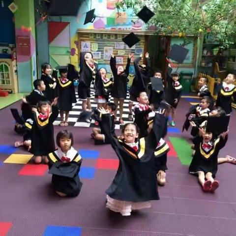 海口市新风幼儿园毕业季 毕业典礼邀请函