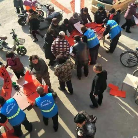 北关网格工作迎新春为民义写春联